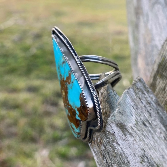 LARGE Kingman Turquoise Heart Shaped Ring Size 7 - Picture 3 of 6